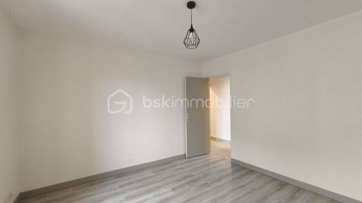 Appartement à COULLONS