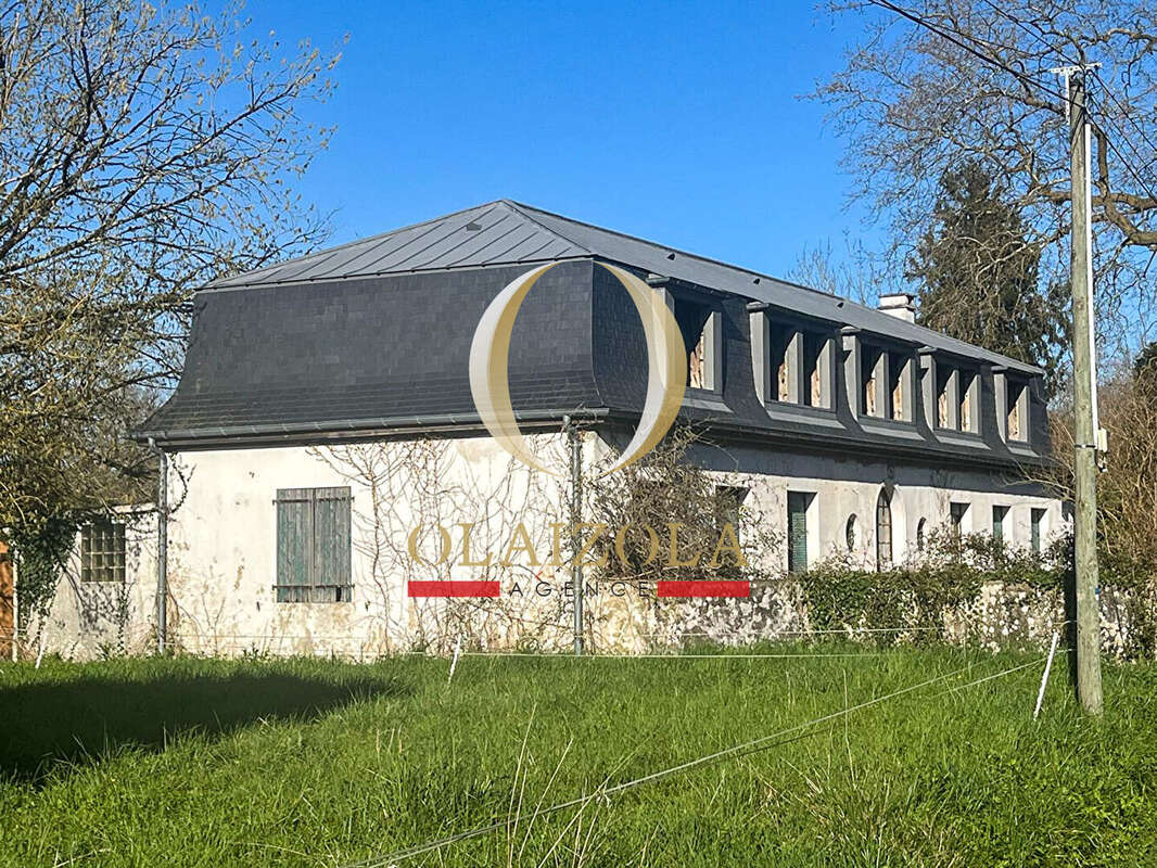 Appartement à LABATUT