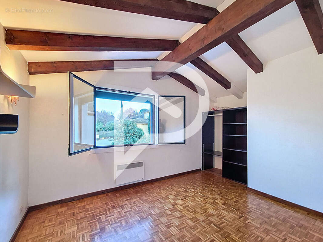 Maison à MONTBOUCHER-SUR-JABRON