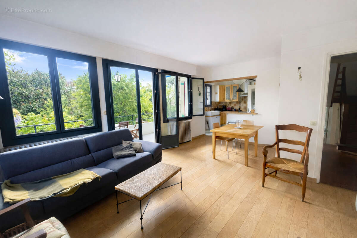 Charmante maison familiale 6 pièces avec jardin arboré sans vis-à-vis - photo 7
