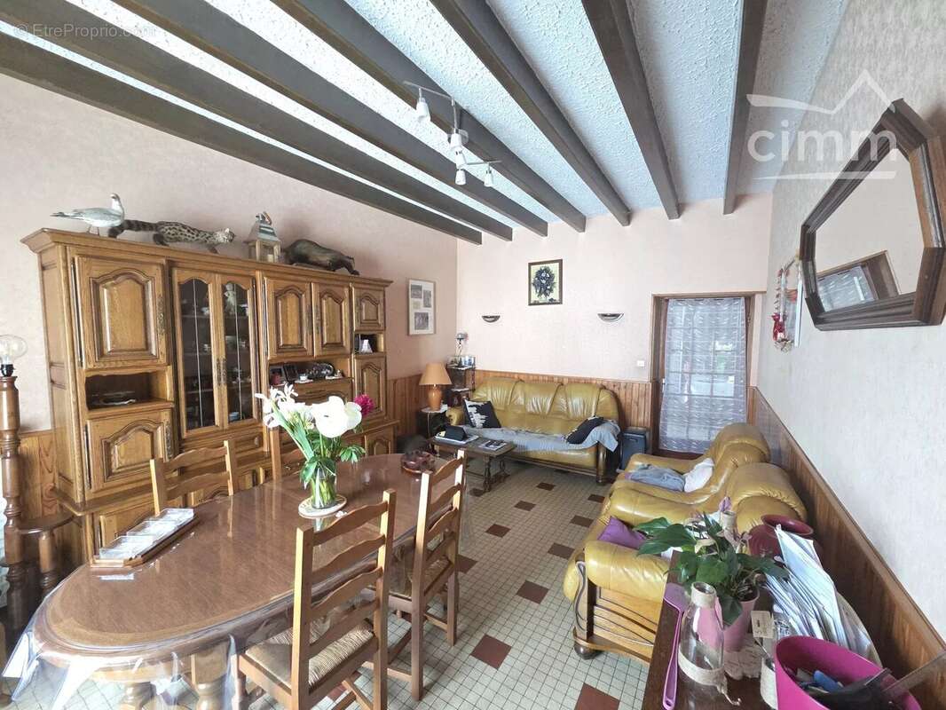 Maison à JOUE-SUR-ERDRE