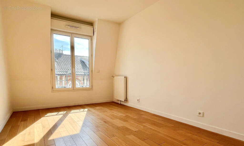 Appartement à SARTROUVILLE