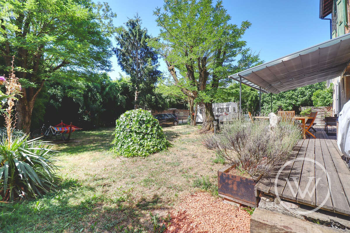 Maison 241 m² à Romans-Sur-Isere  - photo 5