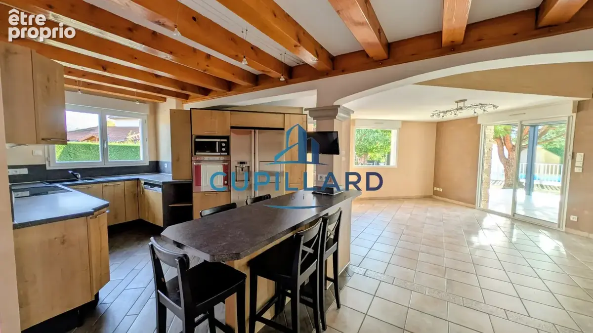 Maison d'architecte avec piscine, beau terrain clos et arboré - photo 19