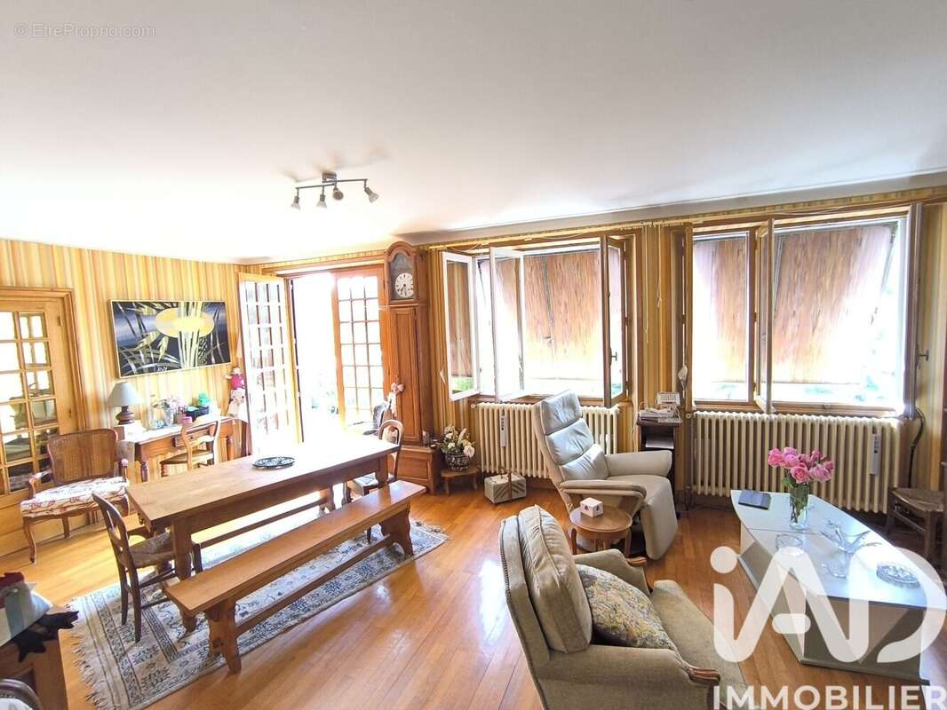 Maison 132 m² à Magnat-L'etrange  - photo 7