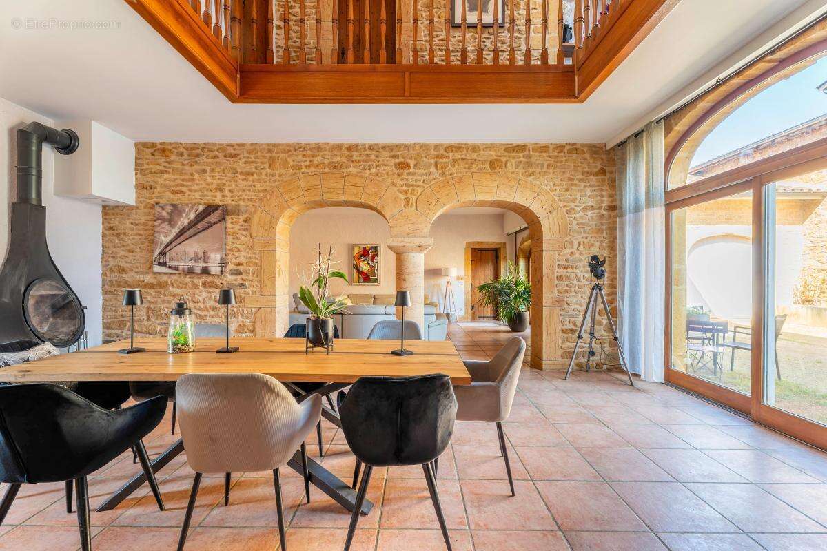 Maison à SAINT-GERMAIN-SUR-L&#039;ARBRESLE