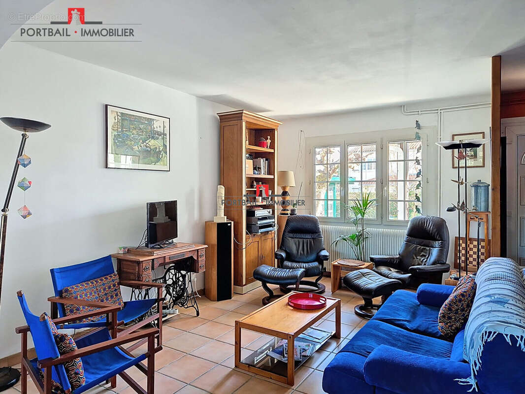 Maison à CARBON-BLANC