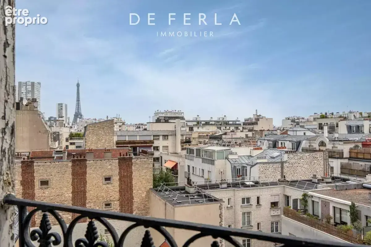 Studio en dernier étage - vue tour Eiffel - photo 7
