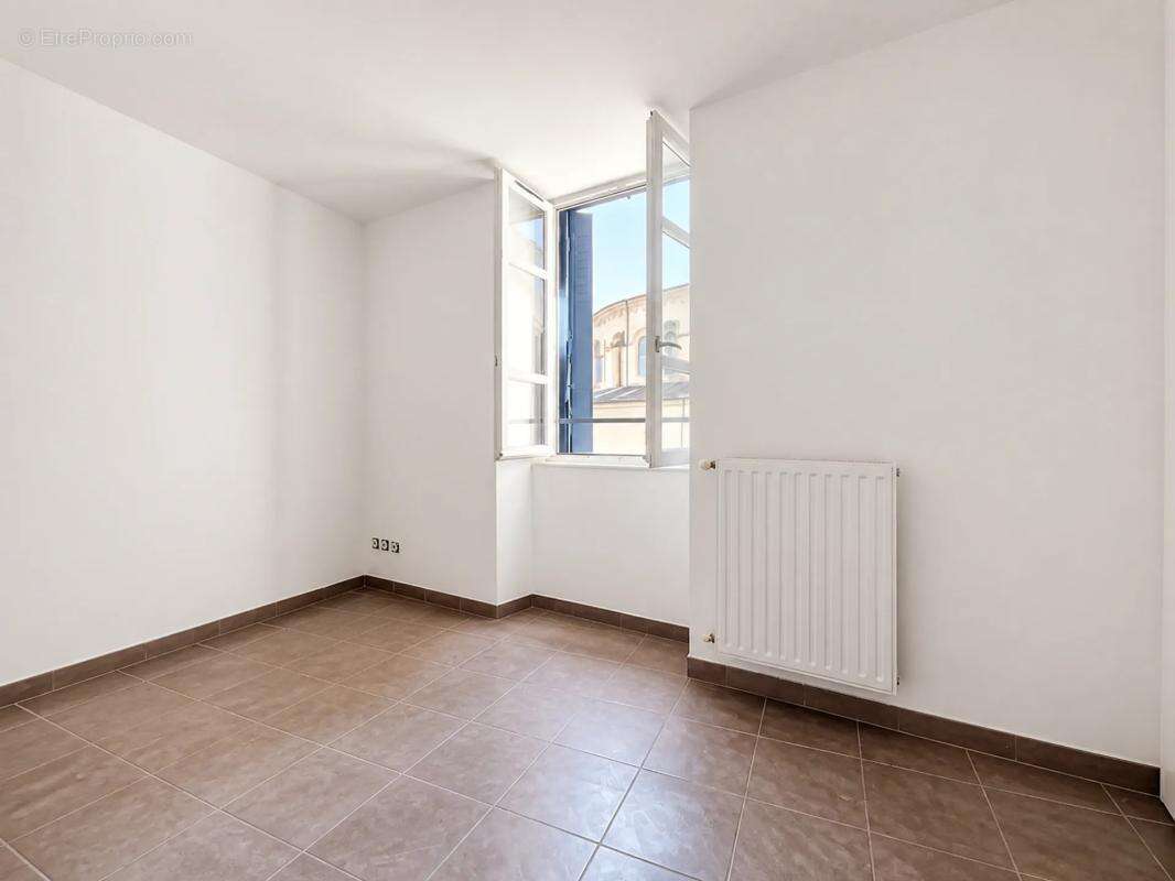 Appartement 3 pièces de 75 m² à Valence - photo 8