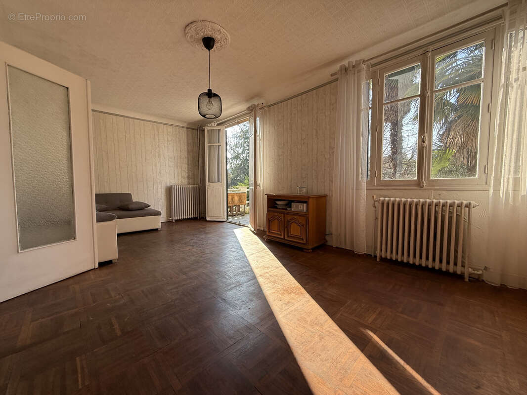 Maison à LE BLANC-MESNIL