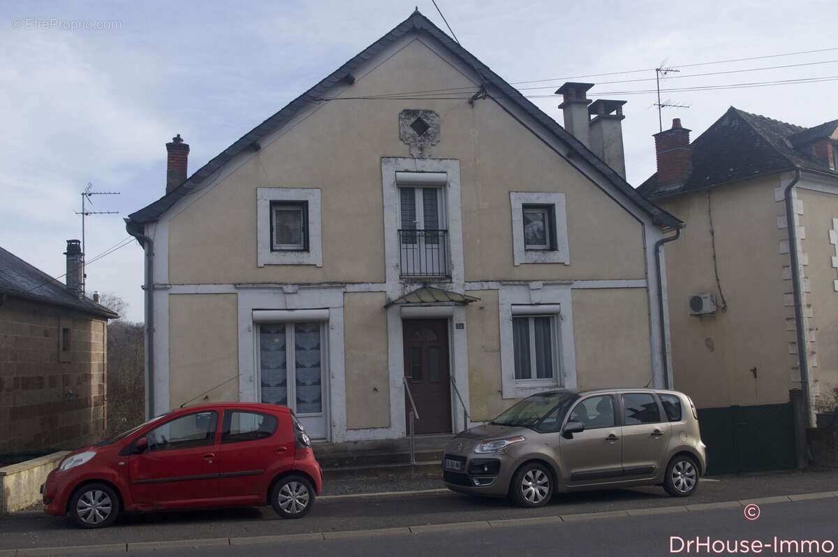 Maison à OBJAT