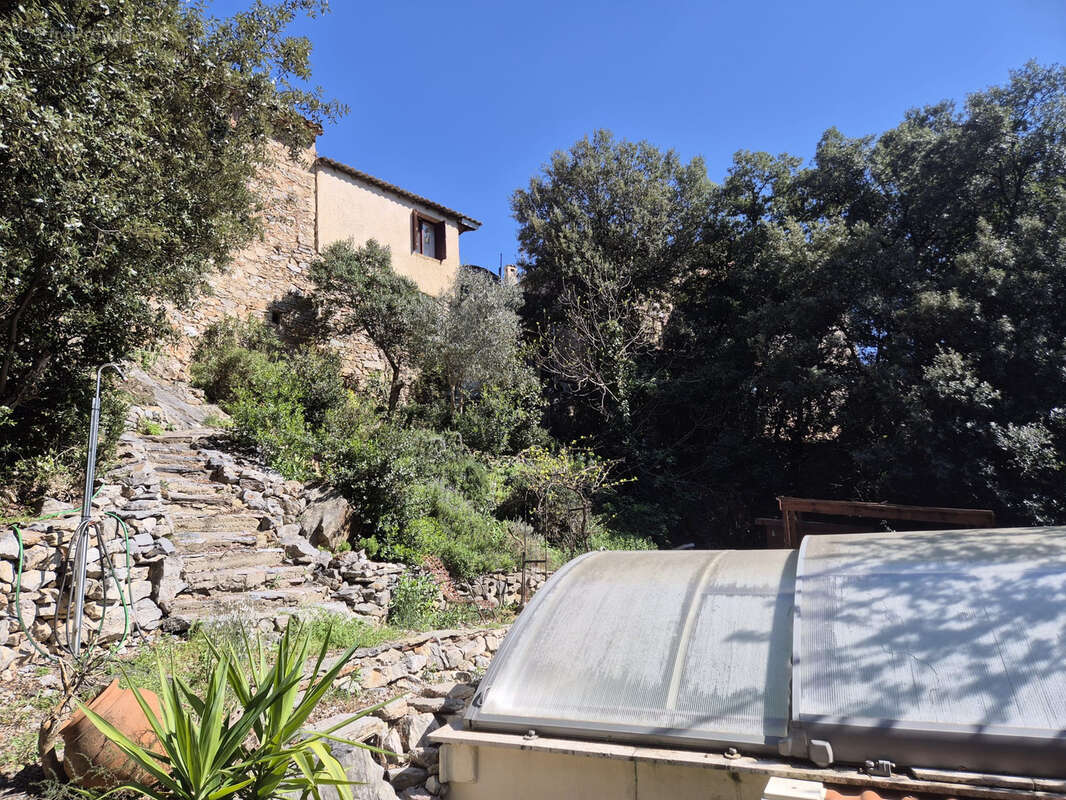 Maison à CABREROLLES