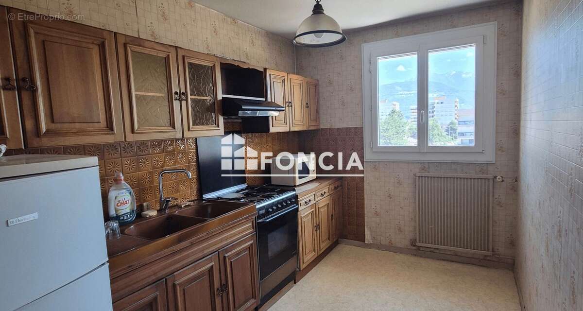 T3 69 m² dernier étage avec ascenseur, vue montagnes, balcon et garage – Échirolles - photo 8