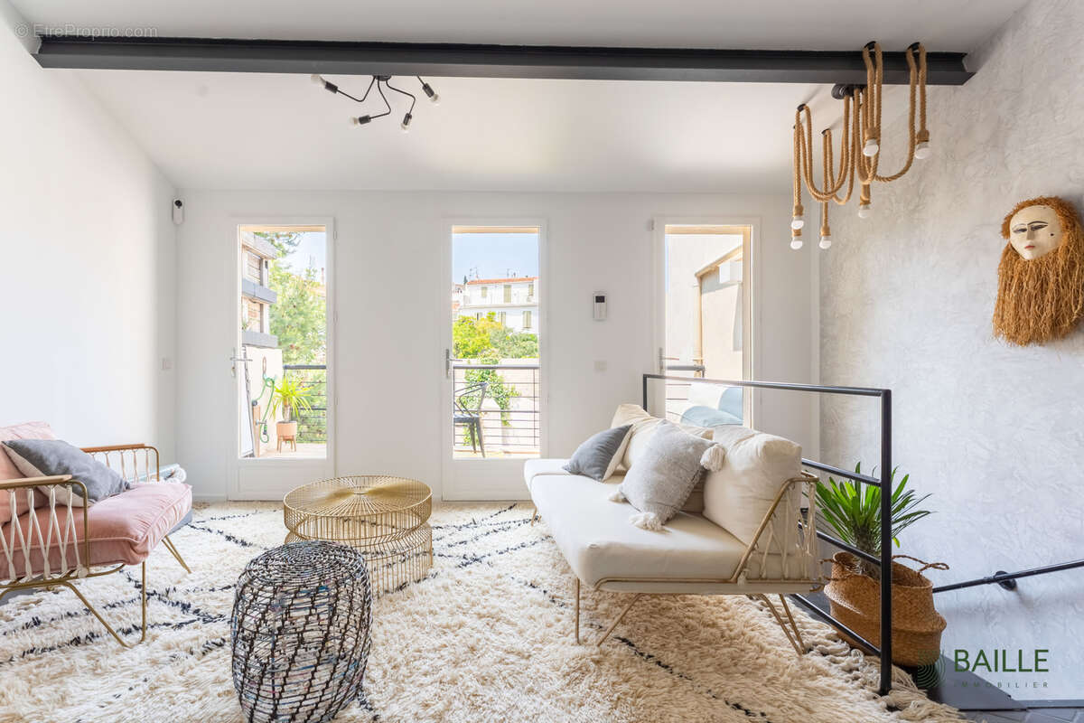 Appartement à MARSEILLE-6E