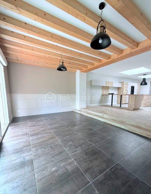 Maison à ESTREE-BLANCHE
