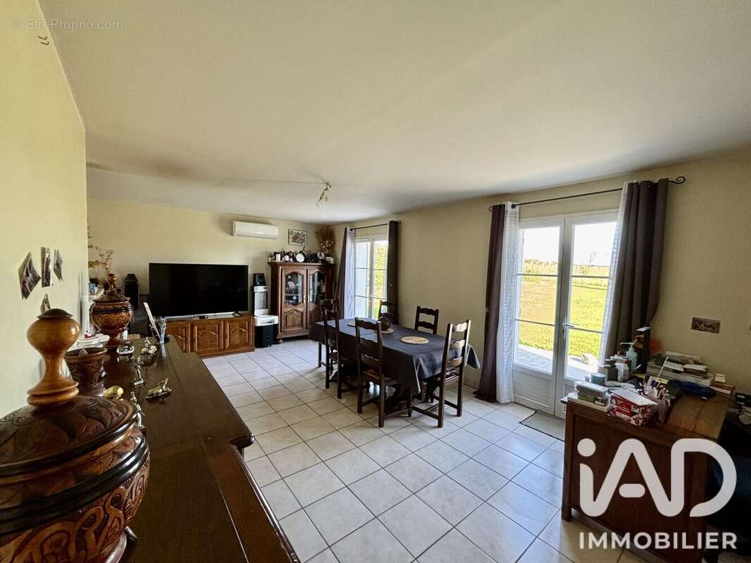 Maison 150 m² à Chenoise  - photo 4
