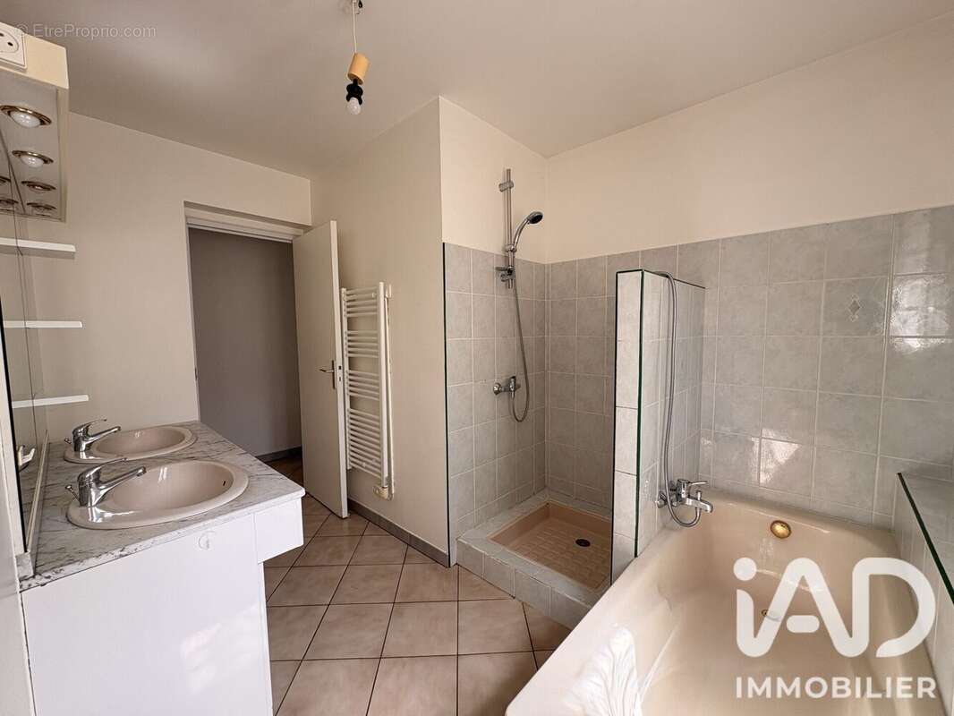 Maison 82 m² à Saint-Cere  - photo 8