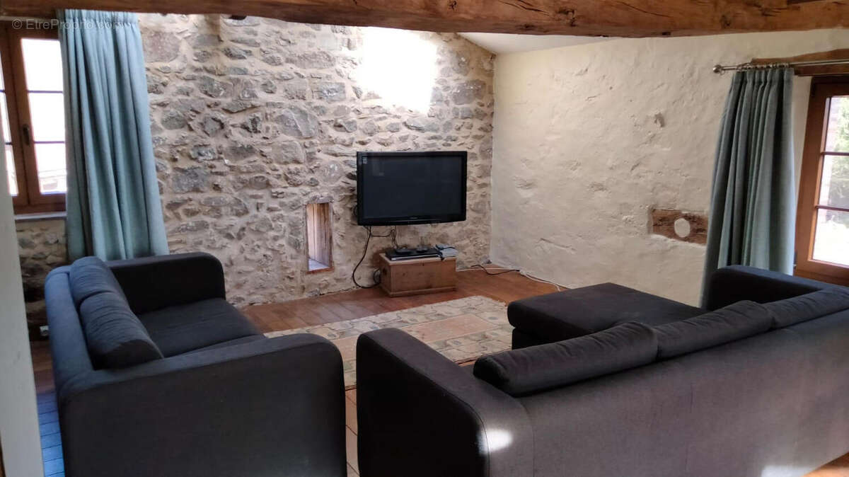 GITE - Maison à ASNIERES-SUR-BLOUR