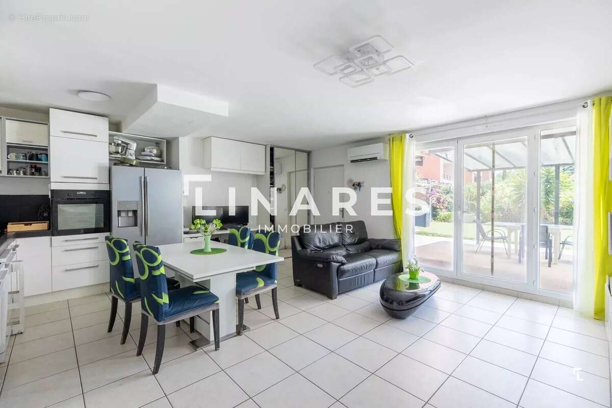 Appartement à MARSEILLE-8E