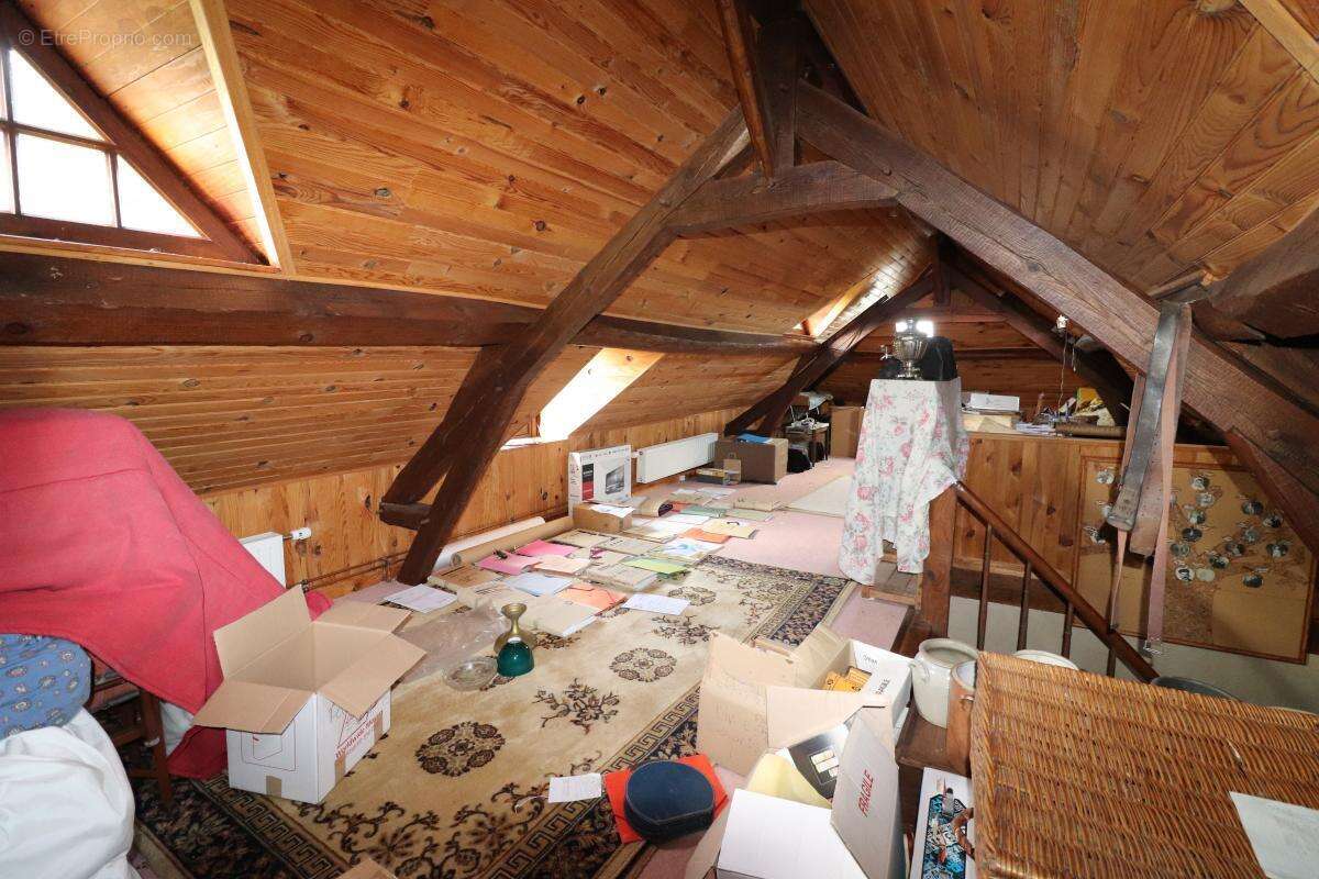 Maison à LA HARENGERE