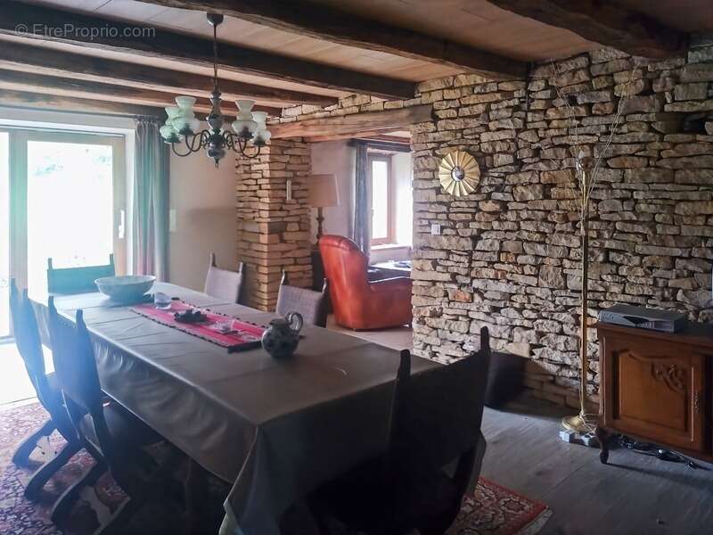 Maison à PIERRECOURT