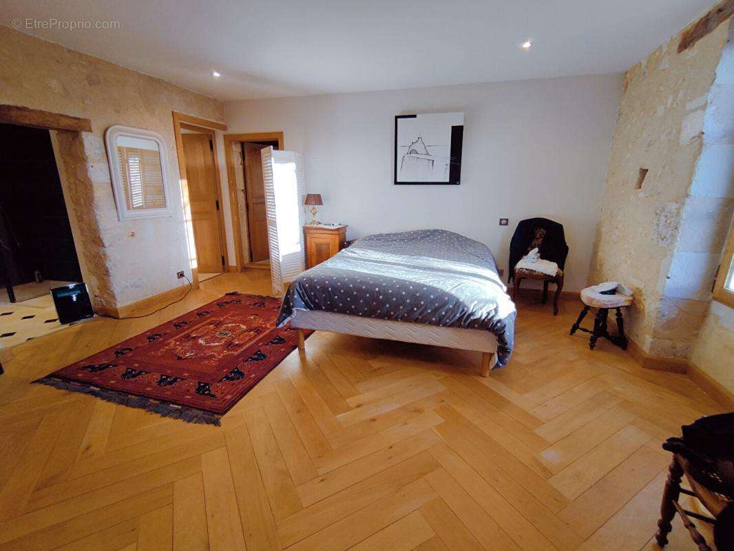 Maison à ANGLES-SUR-L'ANGLIN