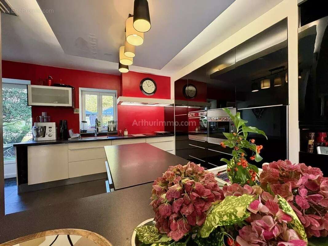 Maison à SAINT-MARTIN-D&#039;URIAGE