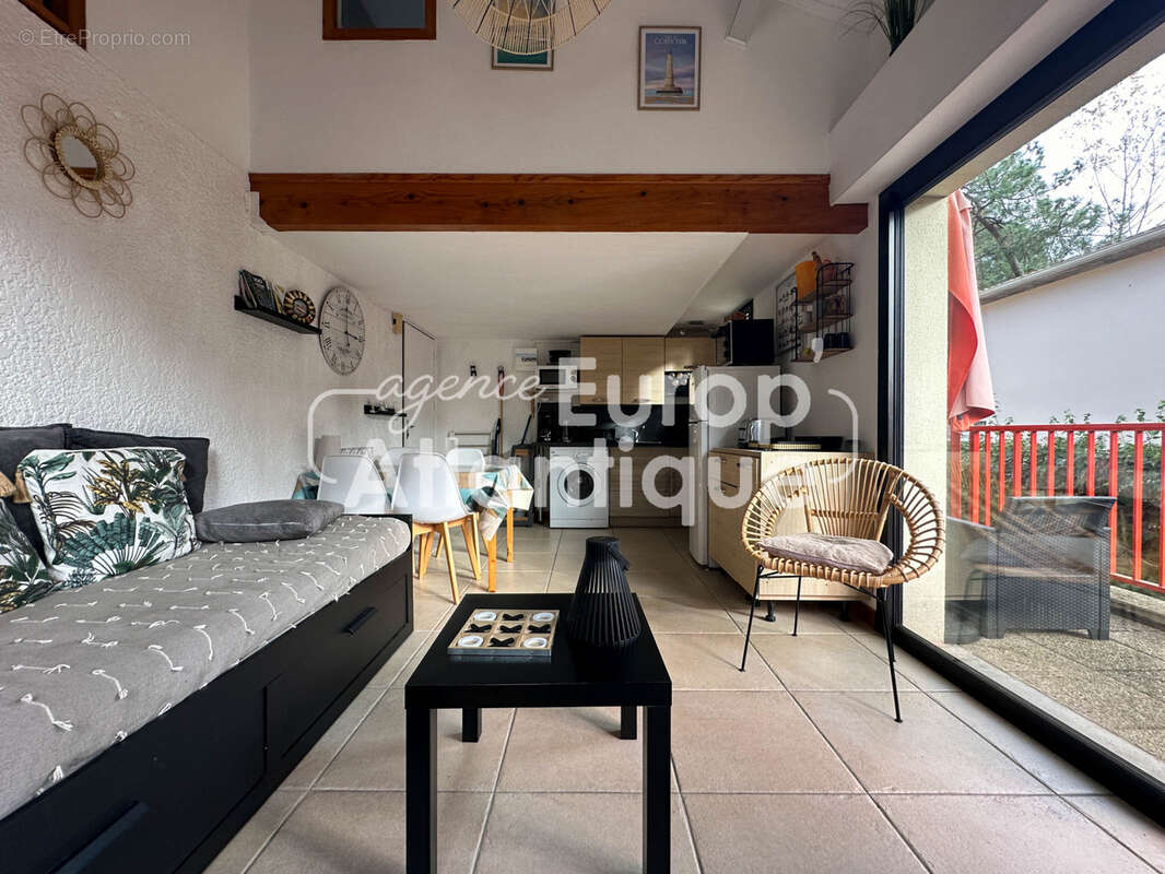 Appartement à LES MATHES