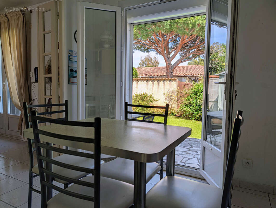 Maison à LA LONDE-LES-MAURES