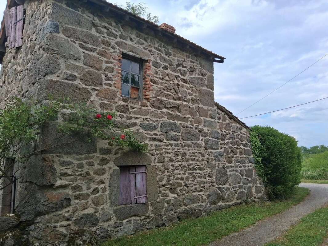 Maison à AUZANCES