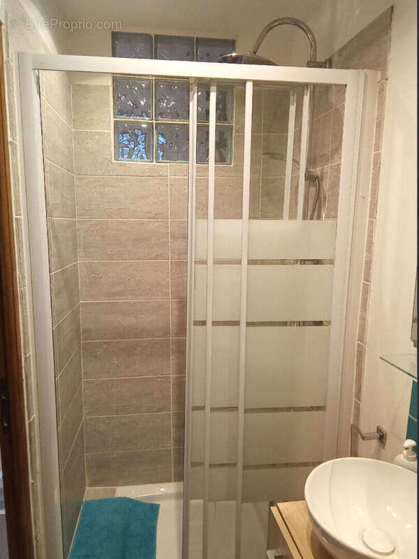 Appartement à MARSEILLE-2E