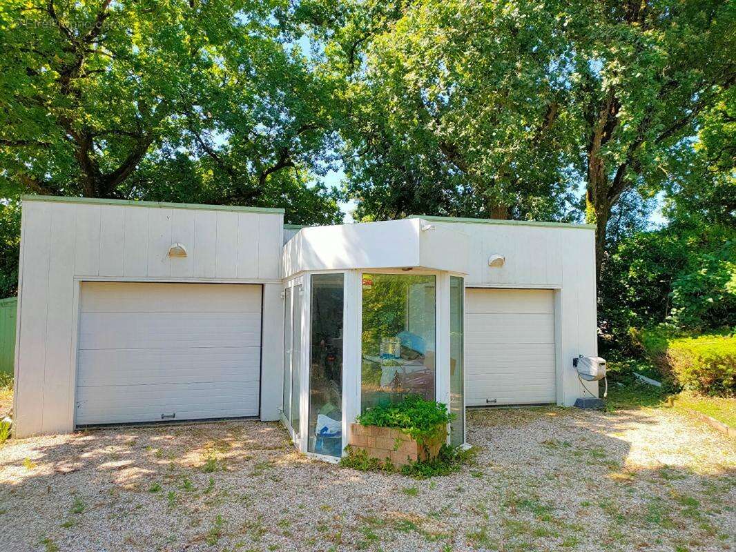 Maison à CARBON-BLANC