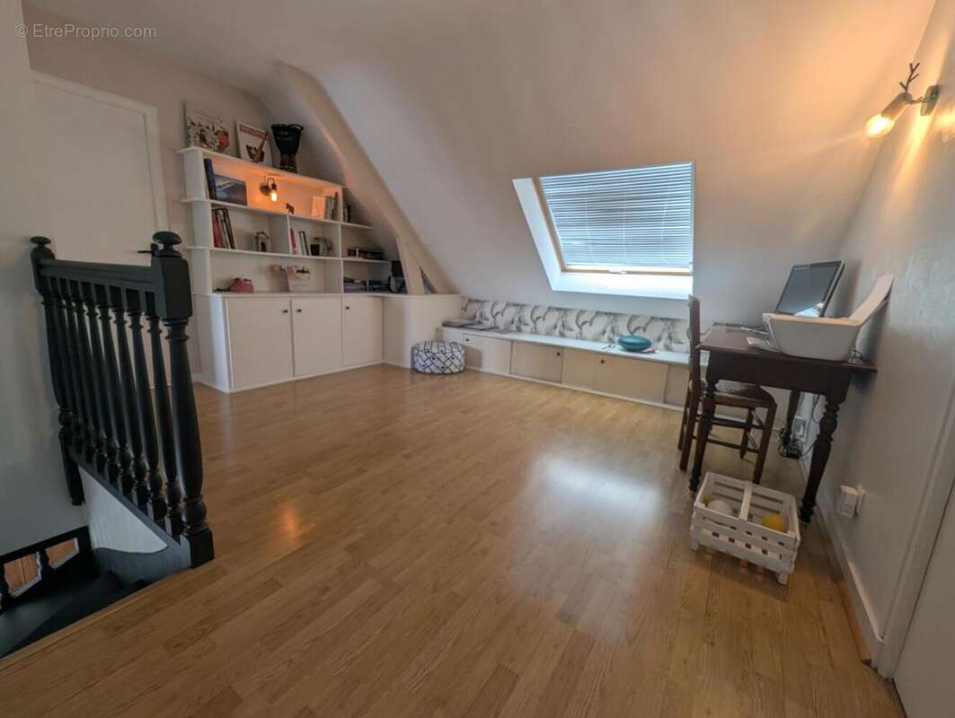 Maison 208 m² à Saint-Melaine-Sur-Aubance  - photo 7
