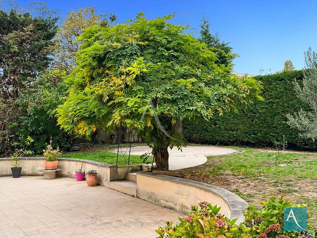 Maison à SAINT-GERMAIN-LES-ARPAJON