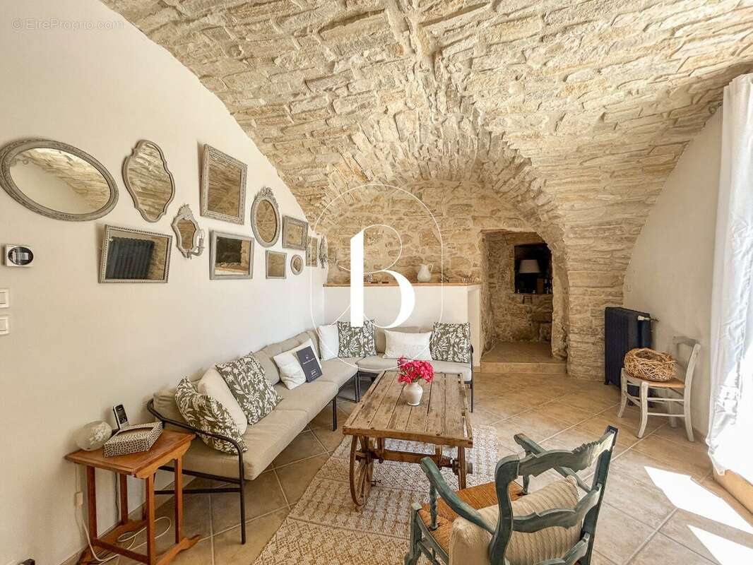 Maison à BARJAC