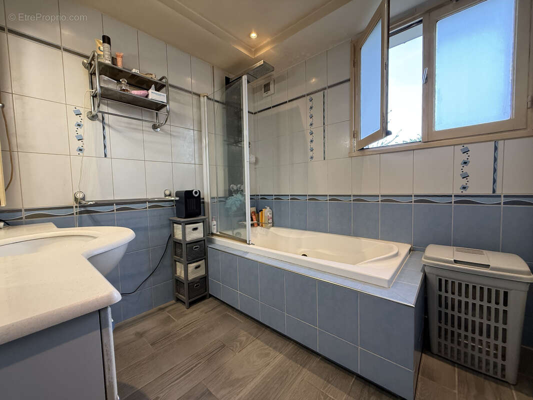 Maison à LE BLANC-MESNIL