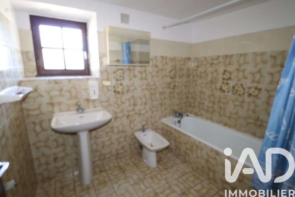 Maison 124 m² à Merillac  - photo 8
