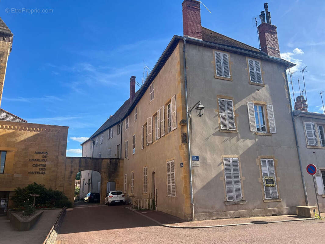 Appartement à CHARLIEU