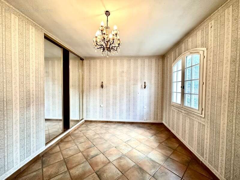 Maison à TOURVES