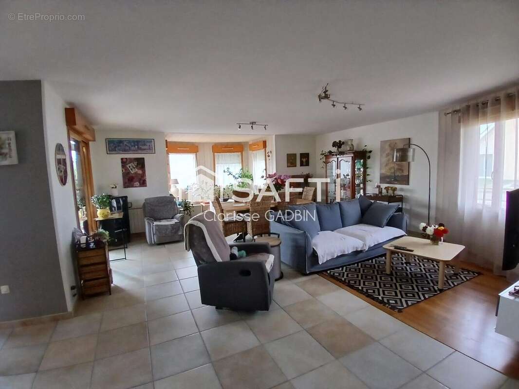 Photo 3 - Maison à COMBREE