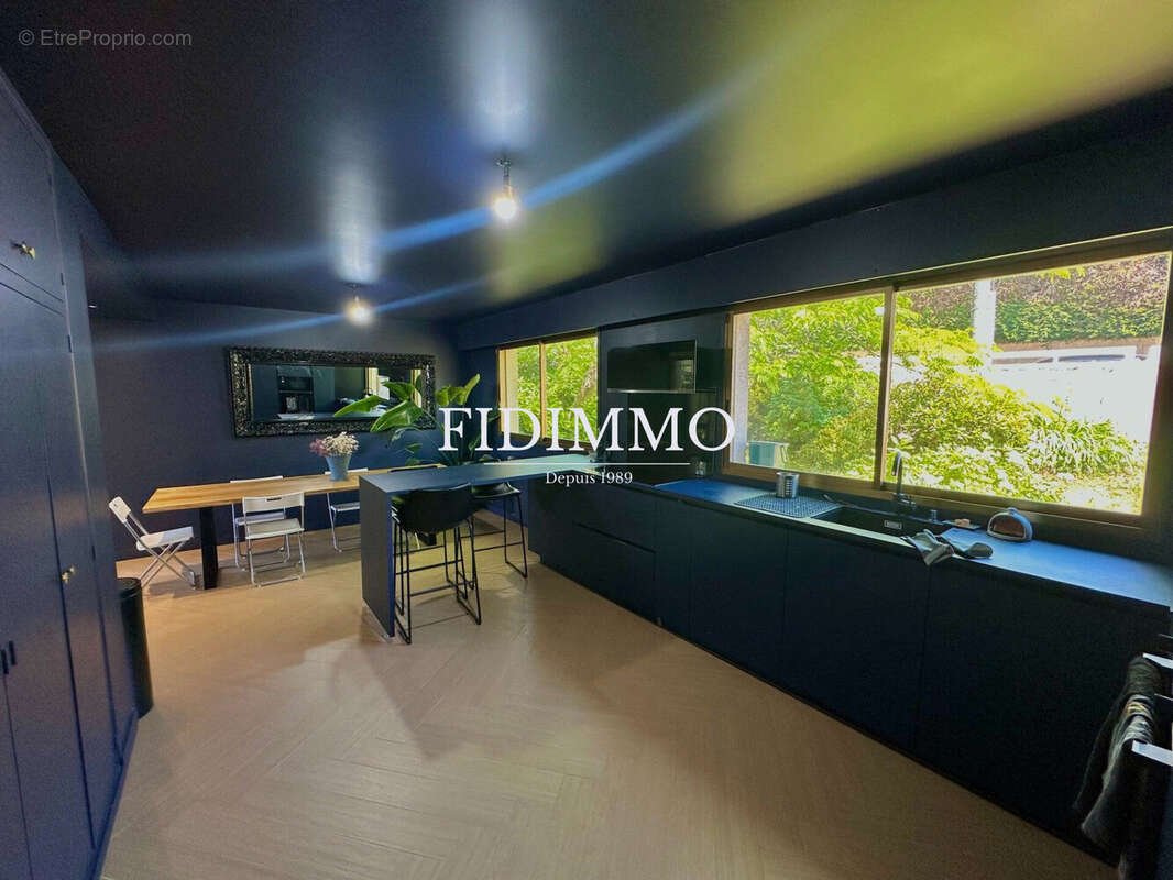 Maison à CHENNEVIERES-SUR-MARNE