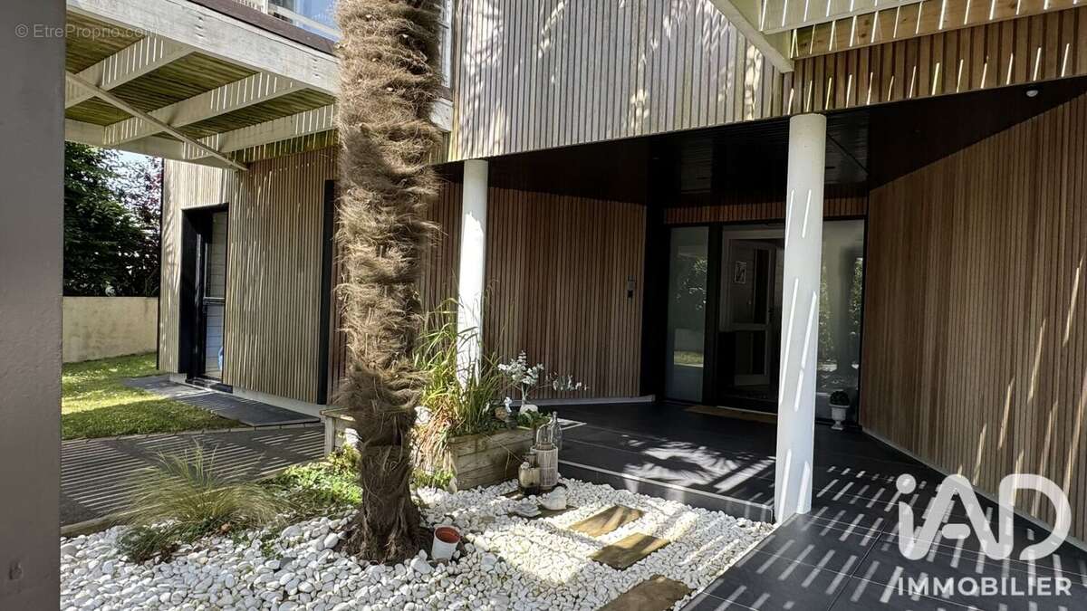 Maison 210 m² à Plougastel-Daoulas  - photo 2