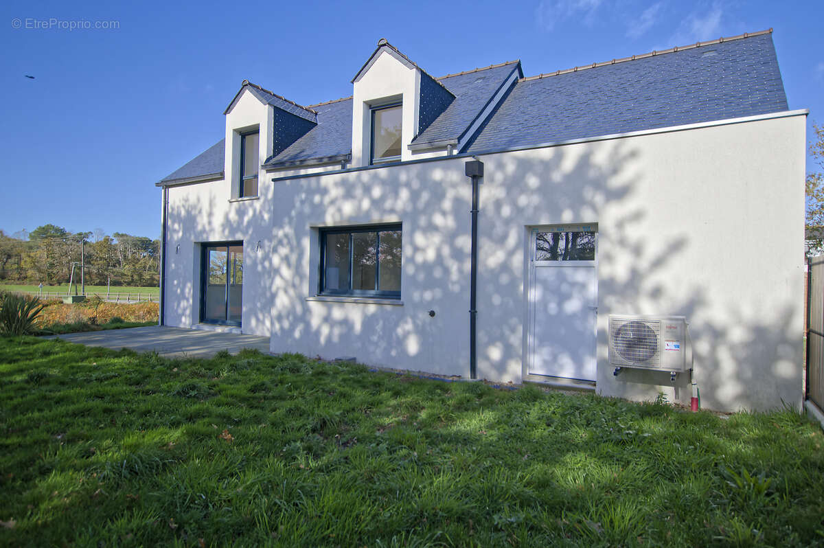 Maison à PLOEMEL