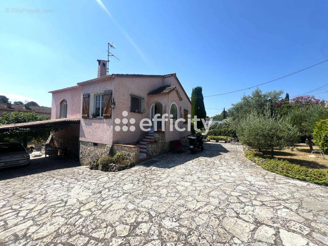 Maison à MOUGINS