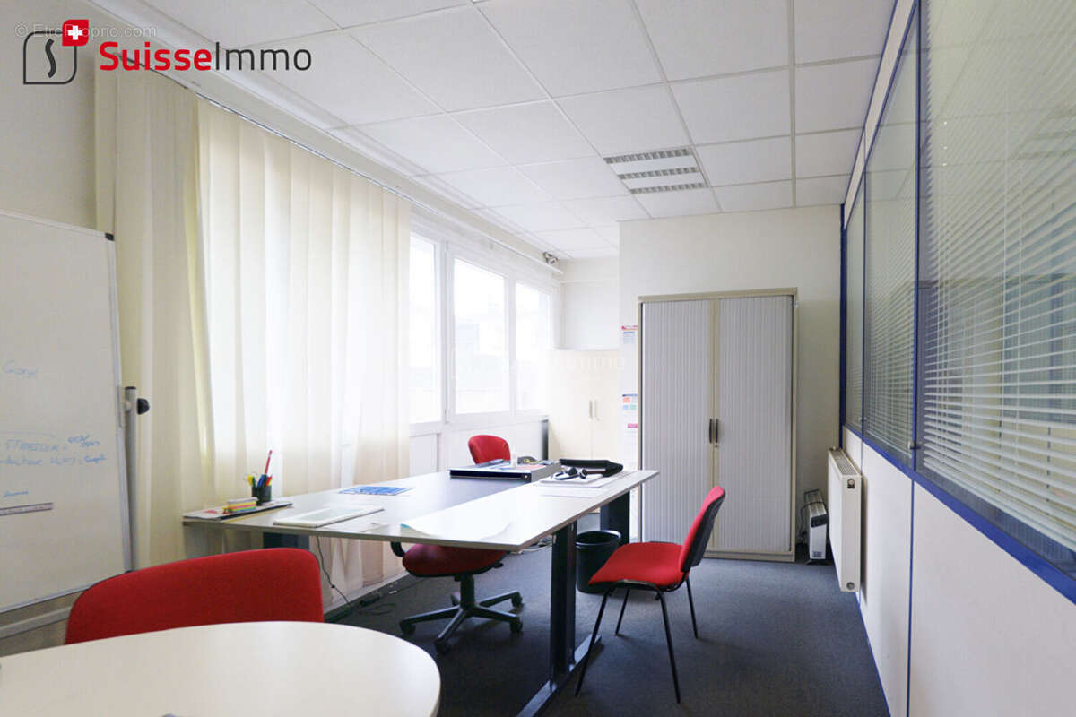 Local commercial  200 m2 - photo 9