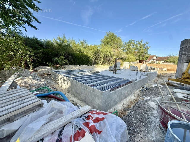 Saint genis pouilly 01630 centre ville, maison 155m2, 4 chambres, jardin, garage - photo 9