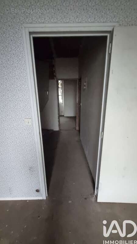 Photo 4 - Maison à SAINT-BERTHEVIN-LA-TANNIERE