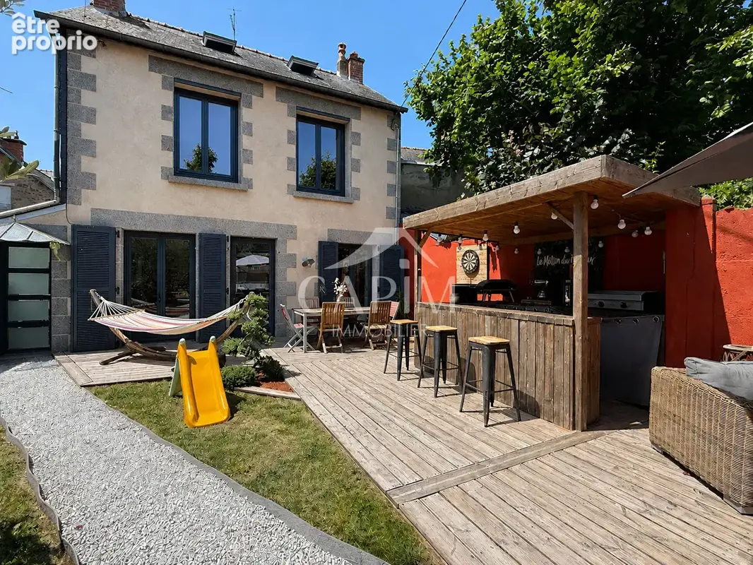 Maison à FOUGERES