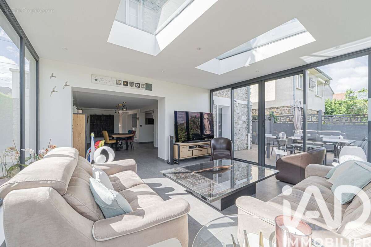 Maison 188 m² à Lagny-Sur-Marne  - photo 7