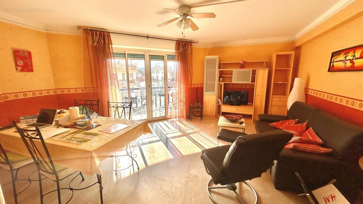 Appartement à LE CANNET